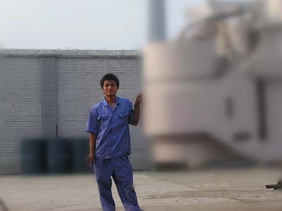 人生浮沉如梦，携手ezweb易利娱乐平台勇攀事业巅峰
