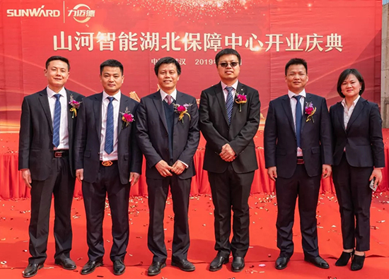人生浮沉如梦，携手ezweb易利娱乐平台勇攀事业巅峰