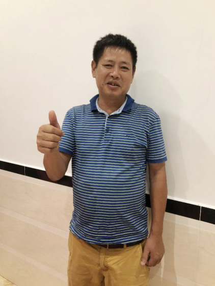 ezweb易利娱乐平台智能SWE 215E挖掘机是他的左膀右臂！