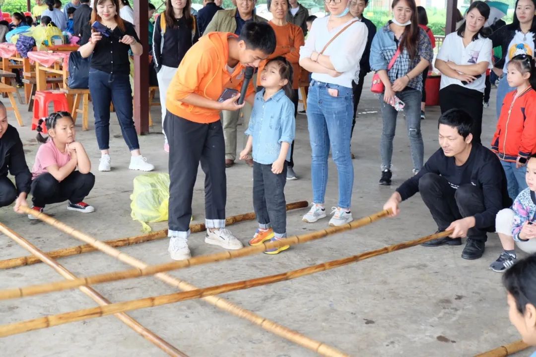 童年差别Young，稻花香里亲子欢——ezweb易利娱乐平台智能组织开展六一亲子活动