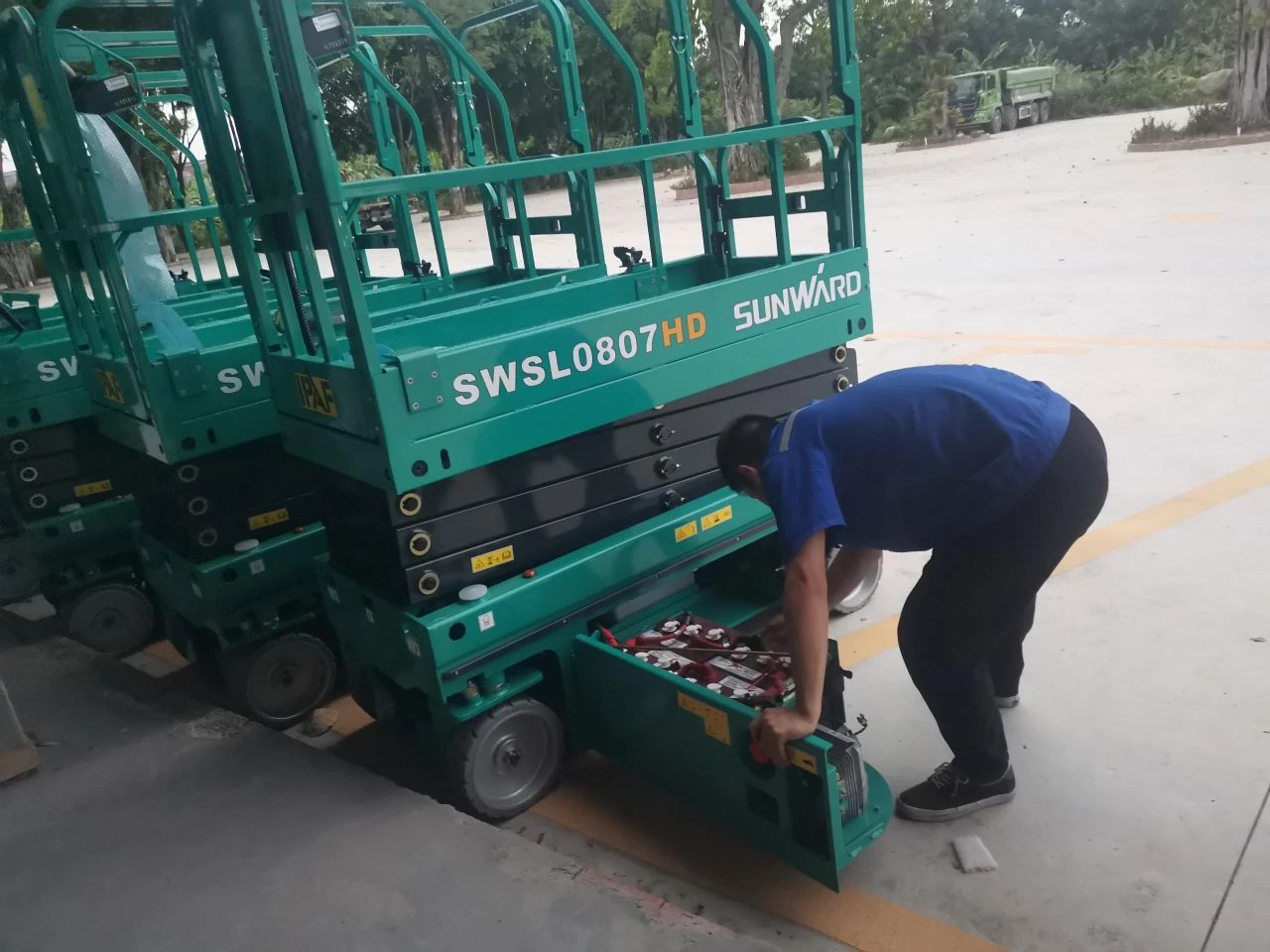30小时，8小我私家，10台装备，我们说到做到！