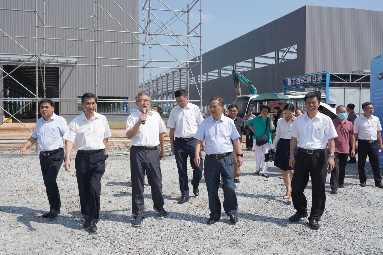 湖南省老科学手艺事情者一行到访ezweb易利娱乐平台智能