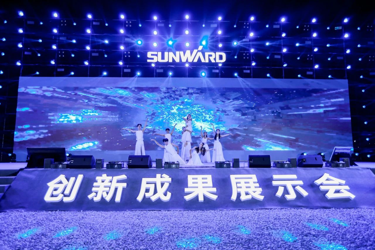逛展超热闹！ezweb易利娱乐平台智能效果展示会高能名时势来袭