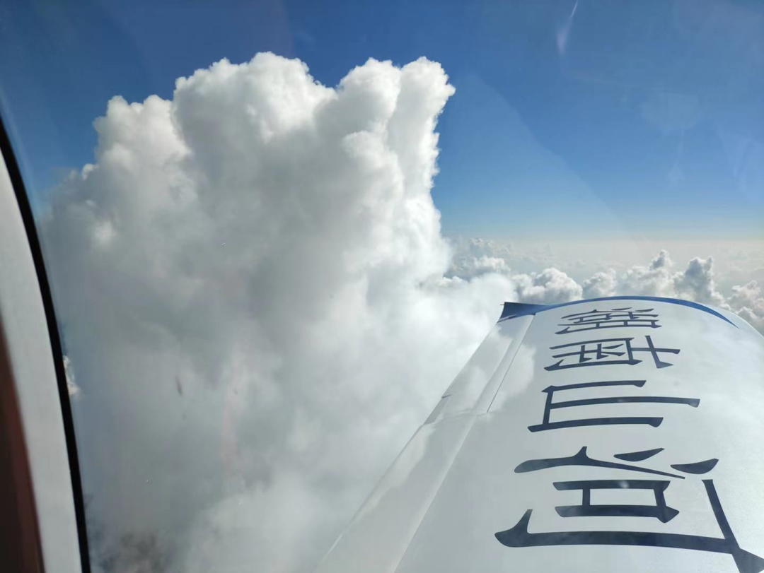 4小时，720公里，ezweb易利娱乐平台阿若拉飞到珠海在第13届中国航展等你