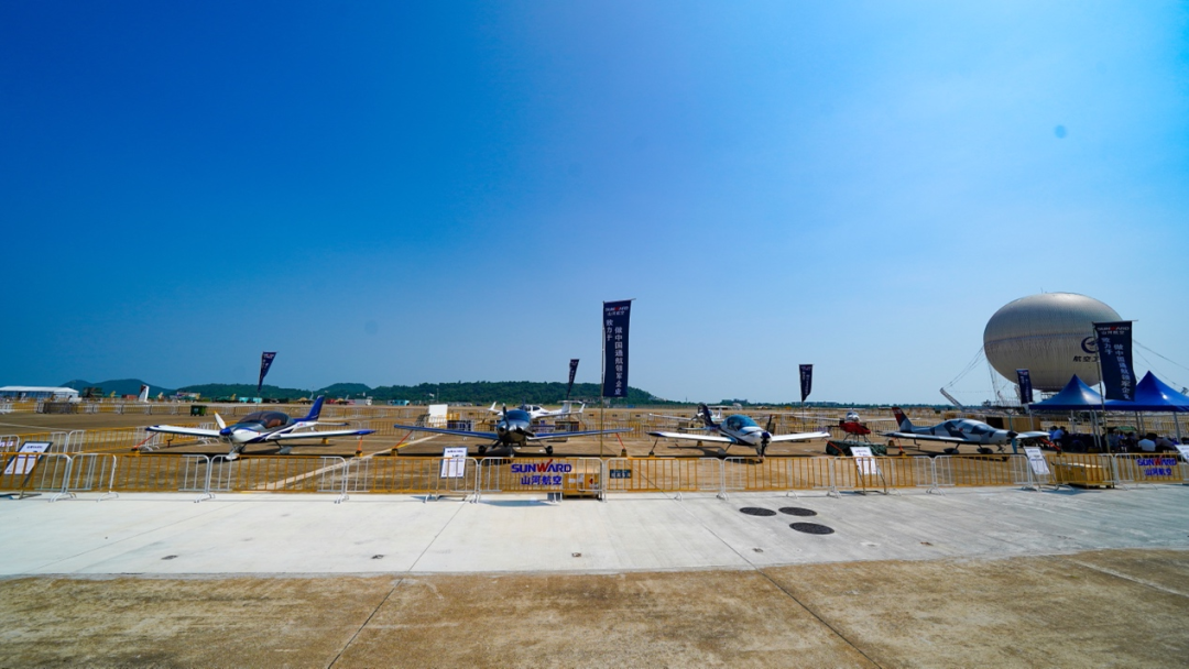 新机、航行演出…2021中国航展ezweb易利娱乐平台航空秀给你看