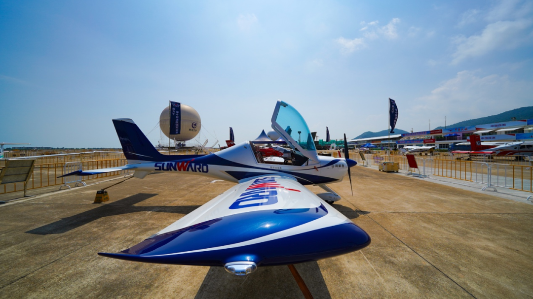 新机、航行演出…2021中国航展ezweb易利娱乐平台航空秀给你看