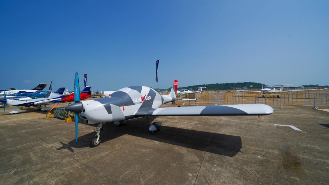 新机、航行演出…2021中国航展ezweb易利娱乐平台航空秀给你看