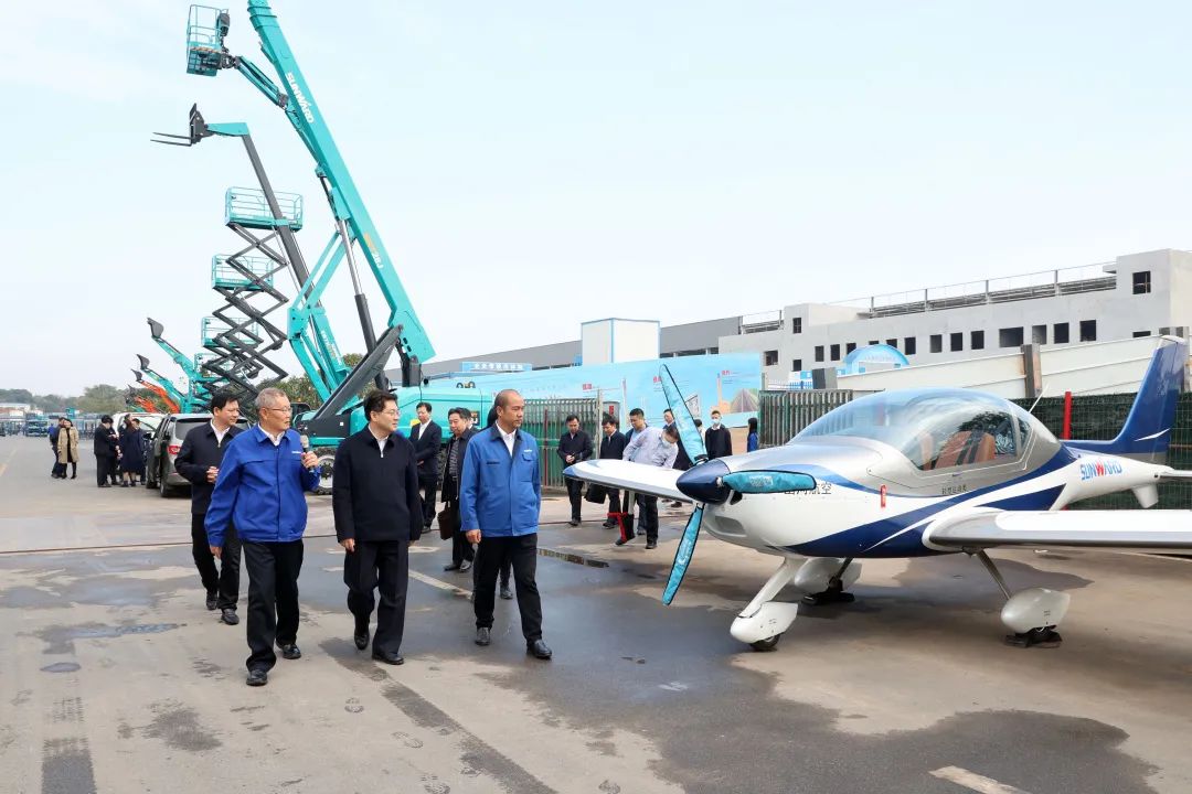 湖南省副省长隋忠诚调研ezweb易利娱乐平台智能