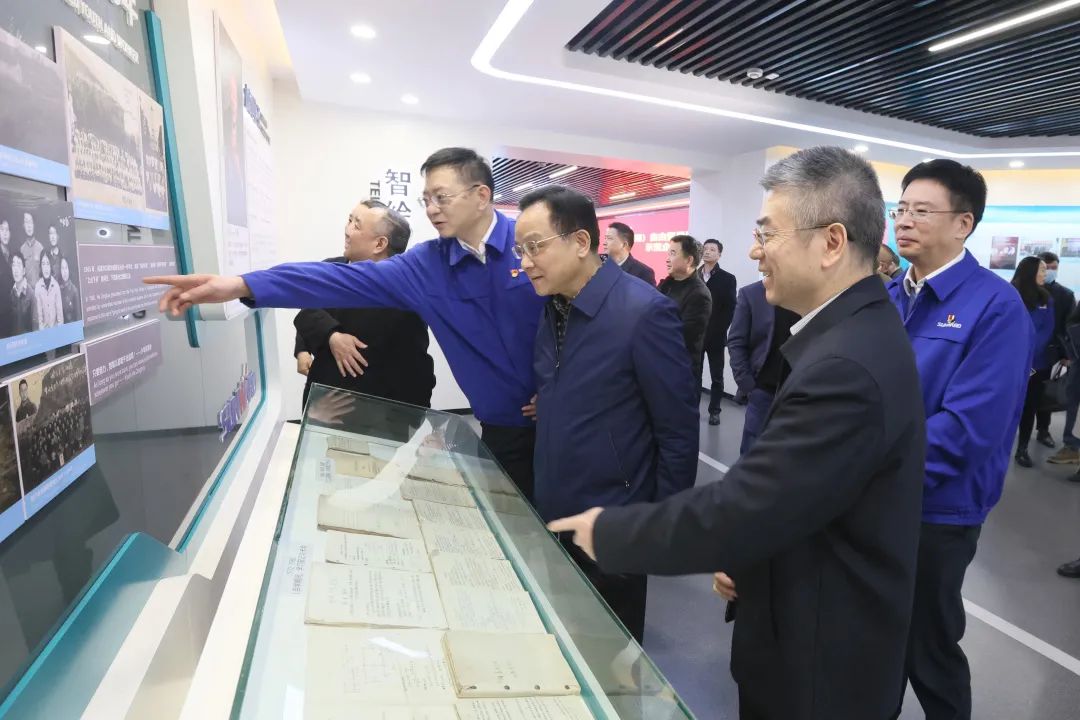 为企业立异护航！ezweb易利娱乐平台智能获评“商业神秘；な髂Ｆ笠怠