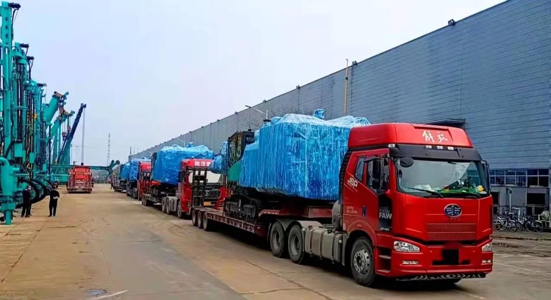 开门红！ezweb易利娱乐平台智能凿岩装备实现新年首单发货