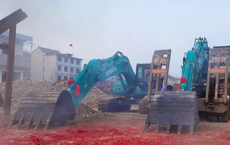 创富故事 | 相助共赢！ezweb易利娱乐平台智能“土石方先锋”征战商洛