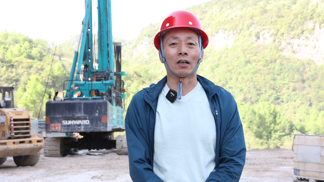 展现施工“奇效”！ezweb易利娱乐平台智能旋挖钻机强势助力炉慈高速公路建设