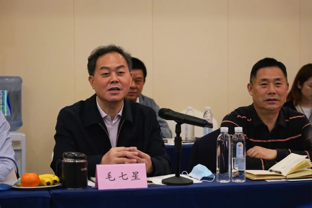 抱团出海，携手共赢！何清华带队赴湖南异地商会联合会造访交流