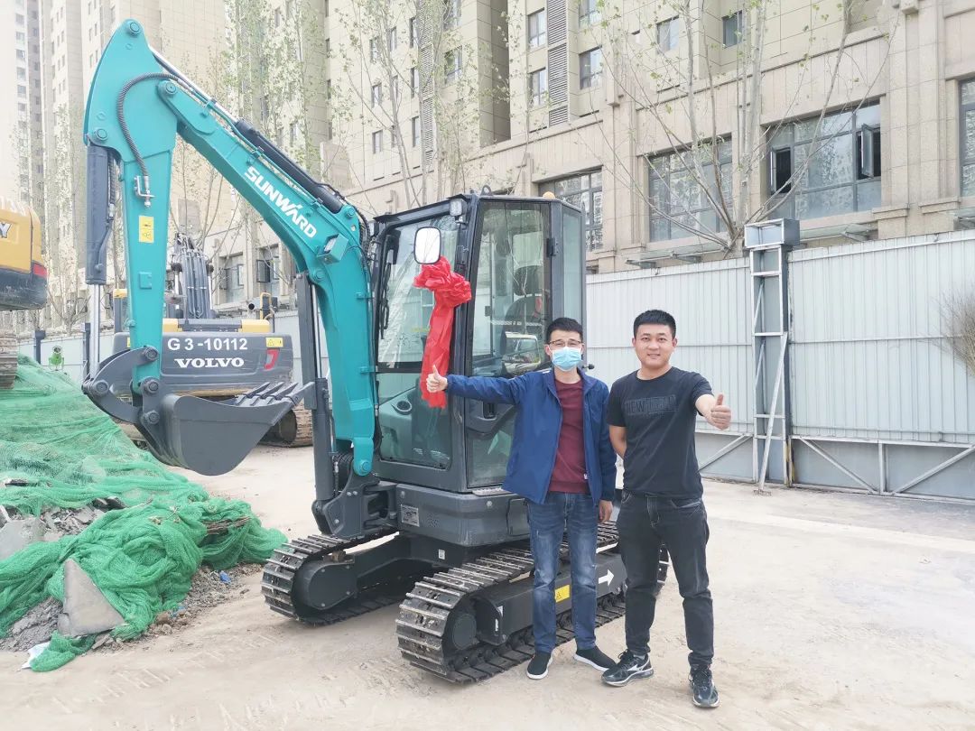 冲、冲、冲！带您感受ezweb易利娱乐平台智能挖掘机火热交机时刻