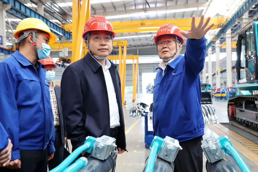 中铁二十局党委书记、董事长雷位冰带队造访ezweb易利娱乐平台智能