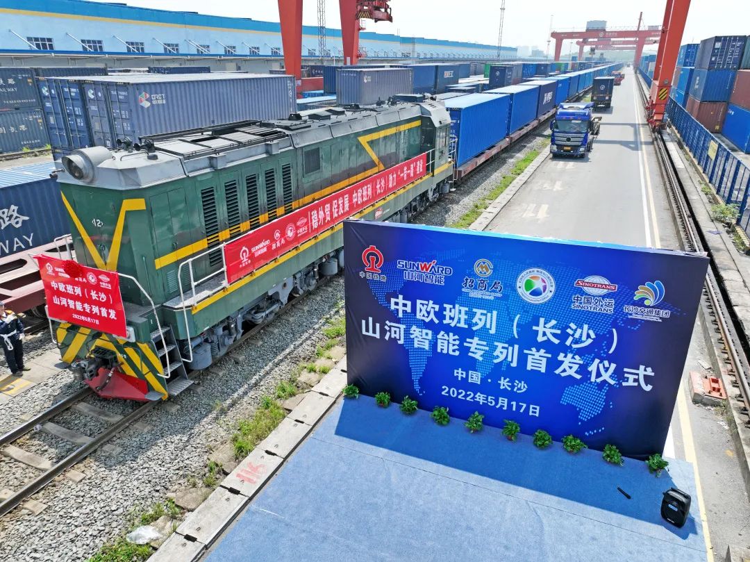 一连进军国际市。≈信钒嗔校ǔど常〆zweb易利娱乐平台智能专列乐成首发