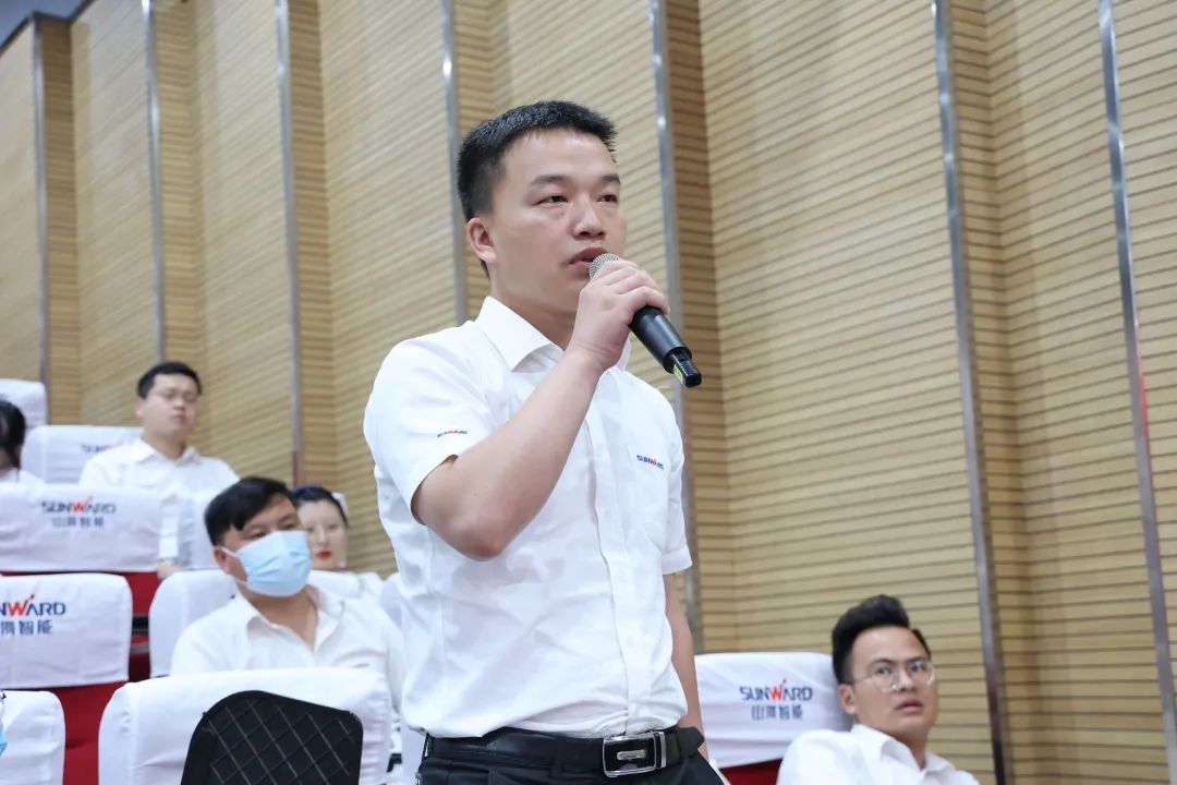 立异引领，智造未来！“2022院士专家长沙行”高端装备高质量生长钻研会盛大举行