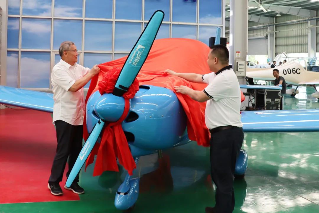 23个月交付100架！ezweb易利娱乐平台航空第 199、200 架阿若拉飞机顺遂下线交付