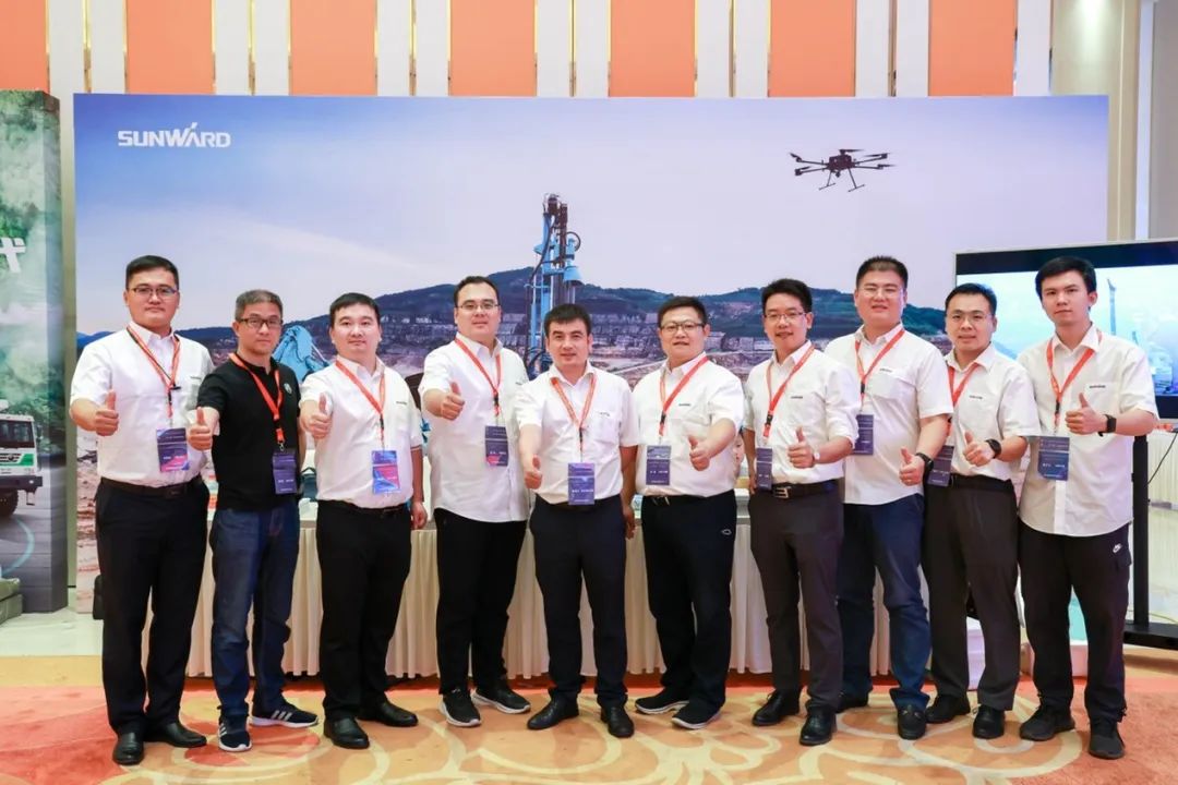 共话行业前沿手艺及趋势，ezweb易利娱乐平台智能亮相第九届金属非金属矿挑撰运营适用手艺与装备大会