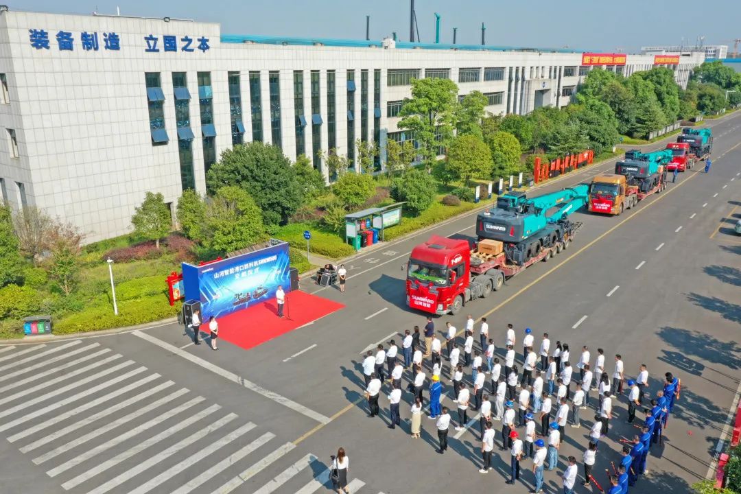 携手山东汇诚助力我国口岸建设！ezweb易利娱乐平台智能口岸抓料机乐成批量交付