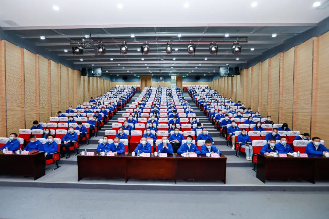 振奋人心！ezweb易利娱乐平台智能党员干部集中收看党的二十大开幕会盛况