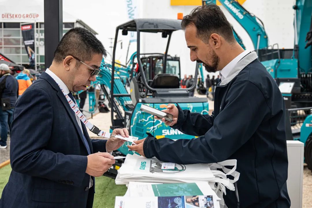 Bauma 2022 | 首次亮相，ezweb易利娱乐平台智能高空机械受热捧