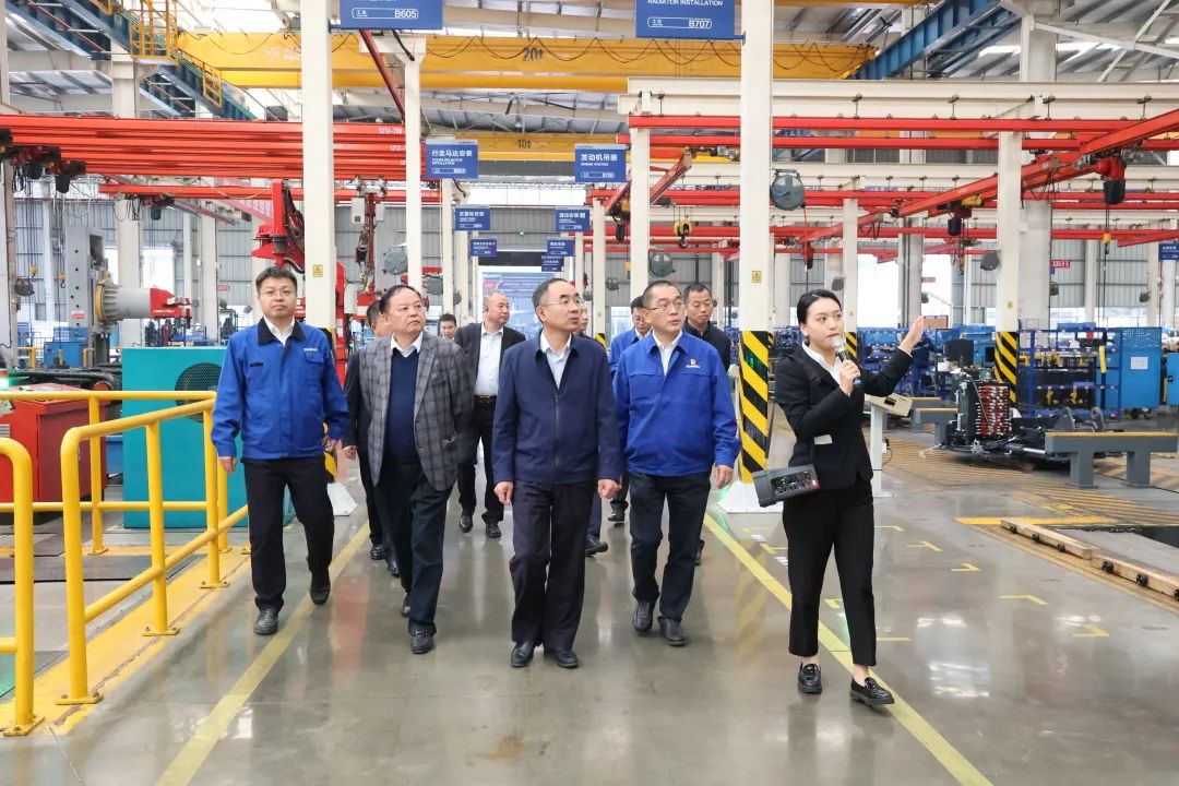 强强联合，夯实湖南工程建设湘军！ezweb易利娱乐平台智能与湖南路桥签署战略相助协议