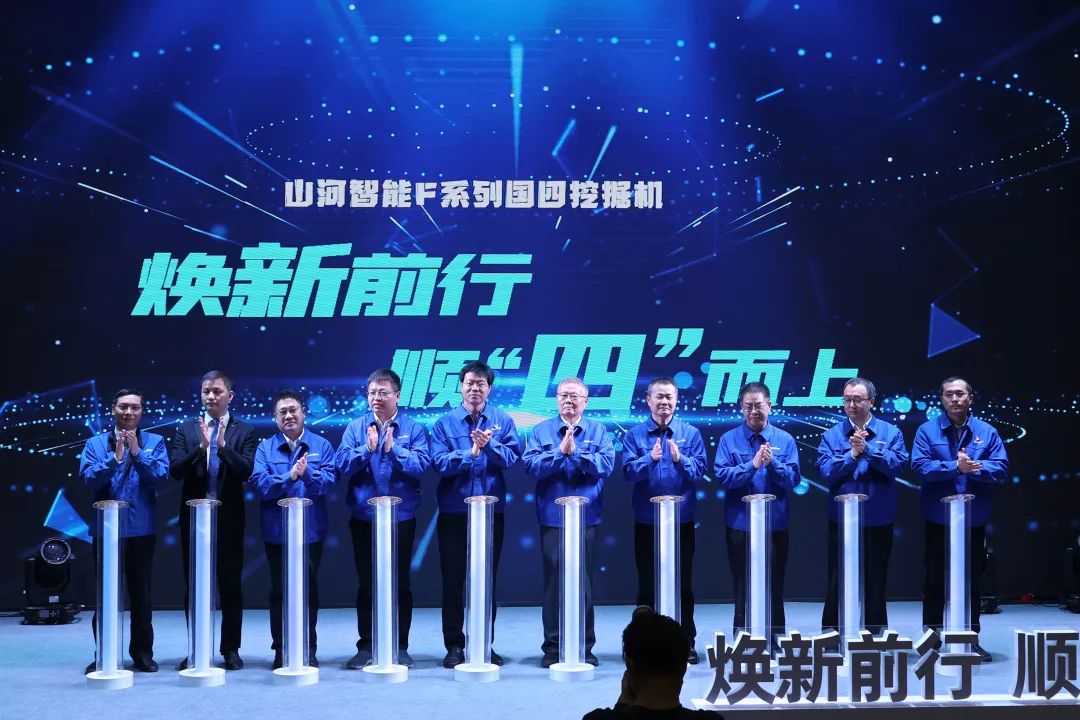 助力“双碳”目的！ezweb易利娱乐平台智能集中宣布F系列国四挖掘机