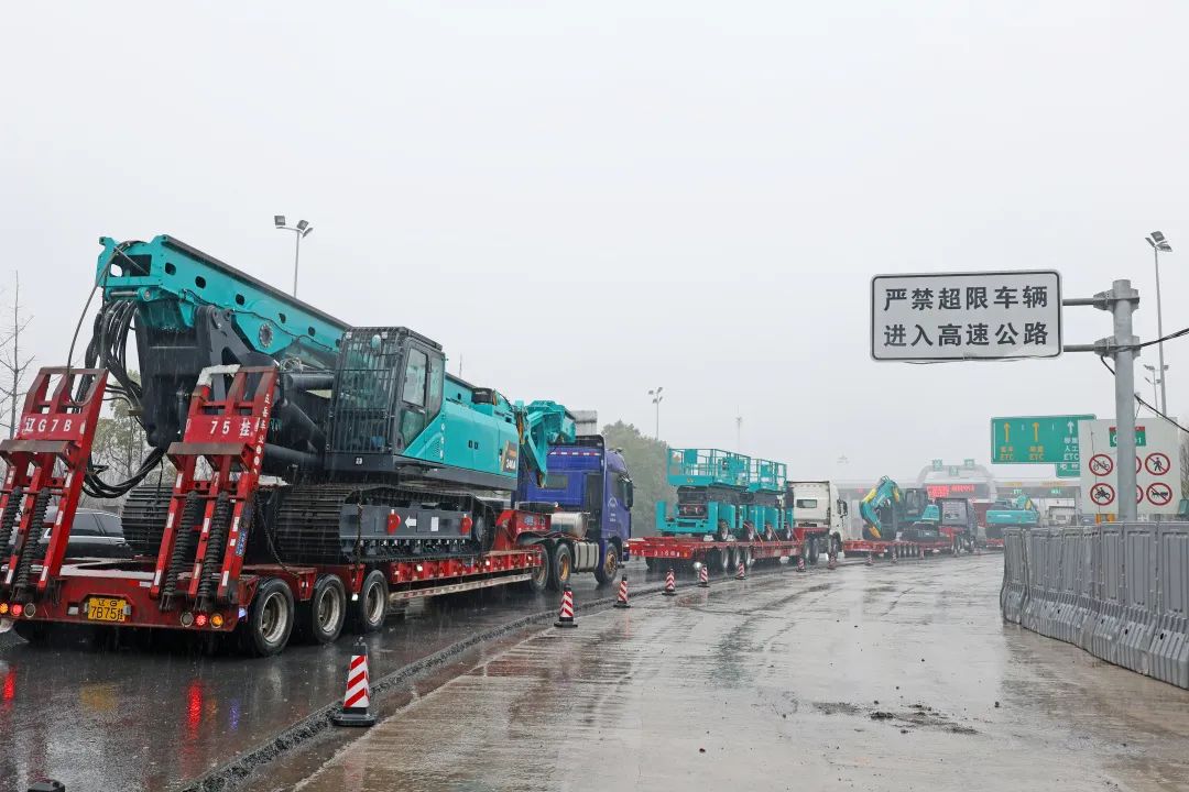 新局新篇，宏兔启航！ezweb易利娱乐平台智能超200台套装备集中发货