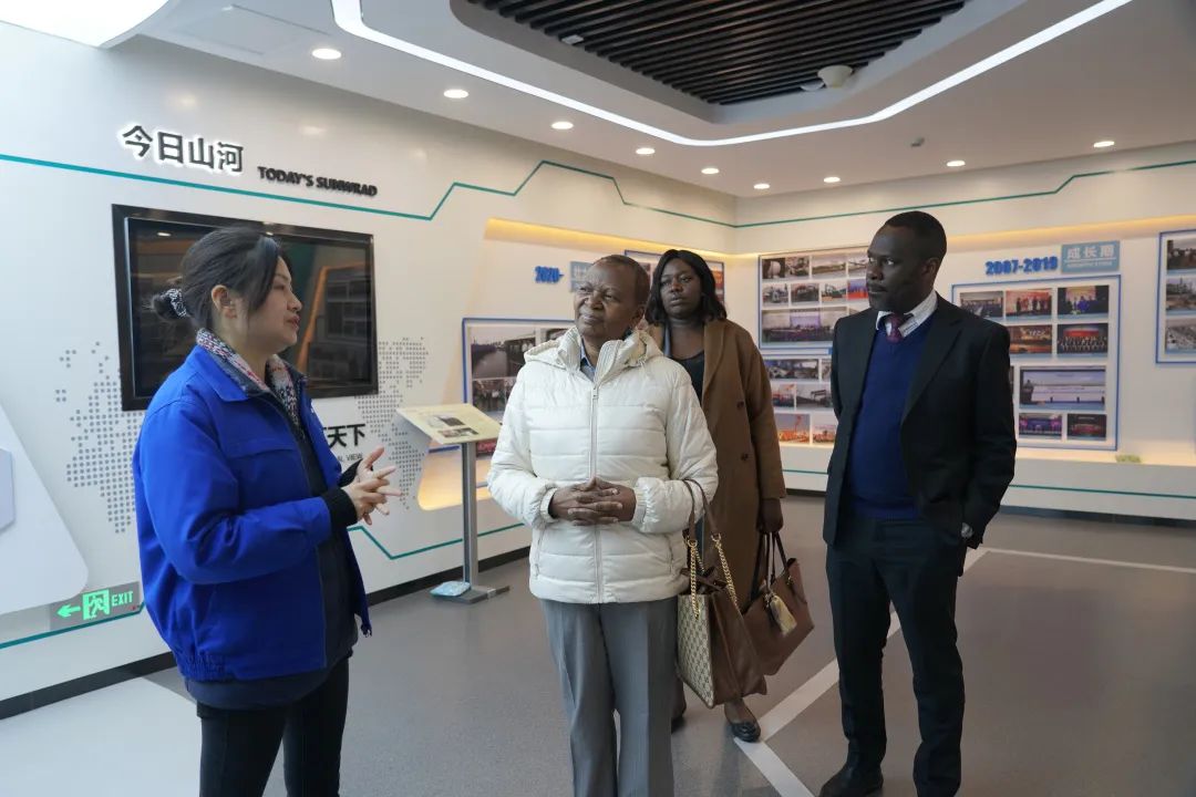 乌干达驻华大使到访ezweb易利娱乐平台智能