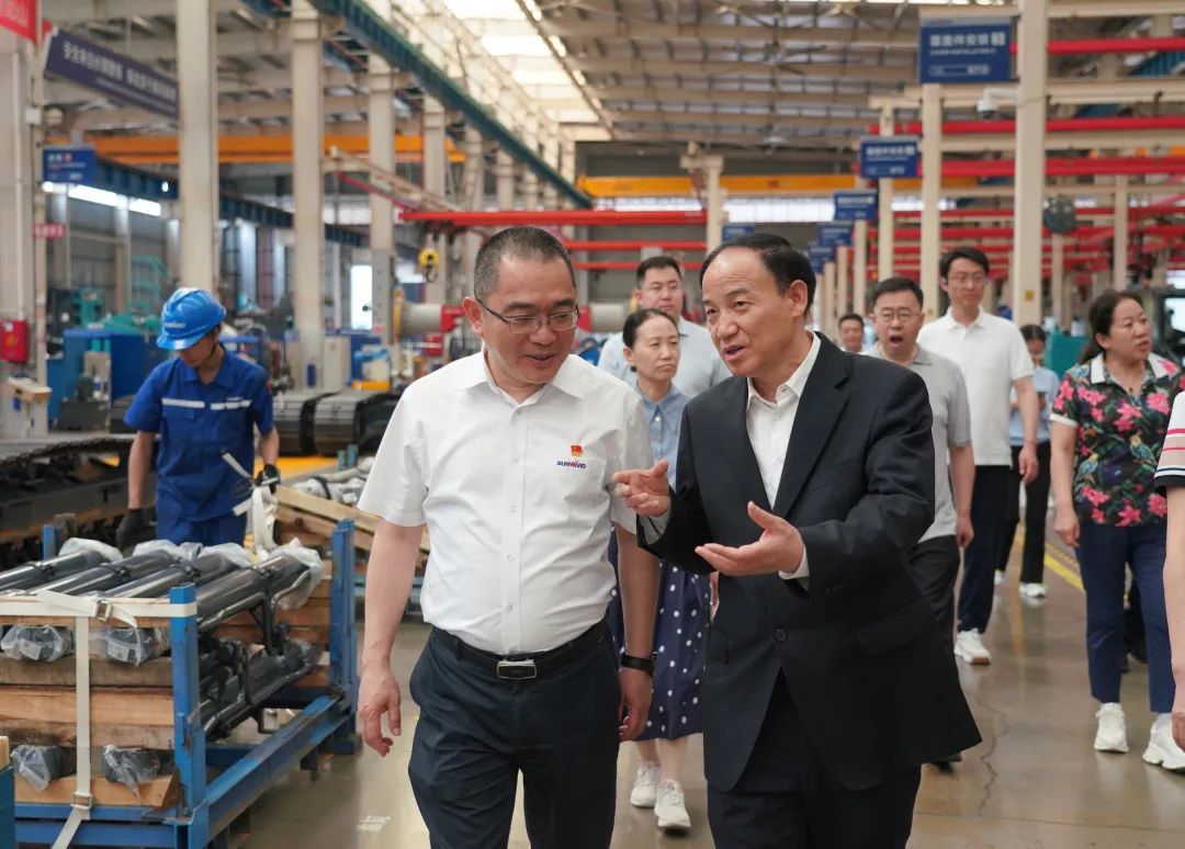 太原市政协主席操学诚调研ezweb易利娱乐平台智能