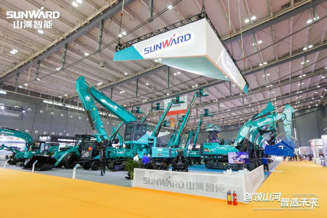 2023 CICEE | ezweb易利娱乐平台智能亮相2023长沙国际工程机械展！智能化、电动化产品站C位