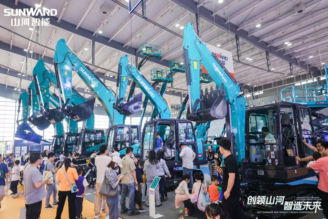 2023 CICEE | 全球工程机械盛会完善落幕！ezweb易利娱乐平台智能交出闪亮答卷