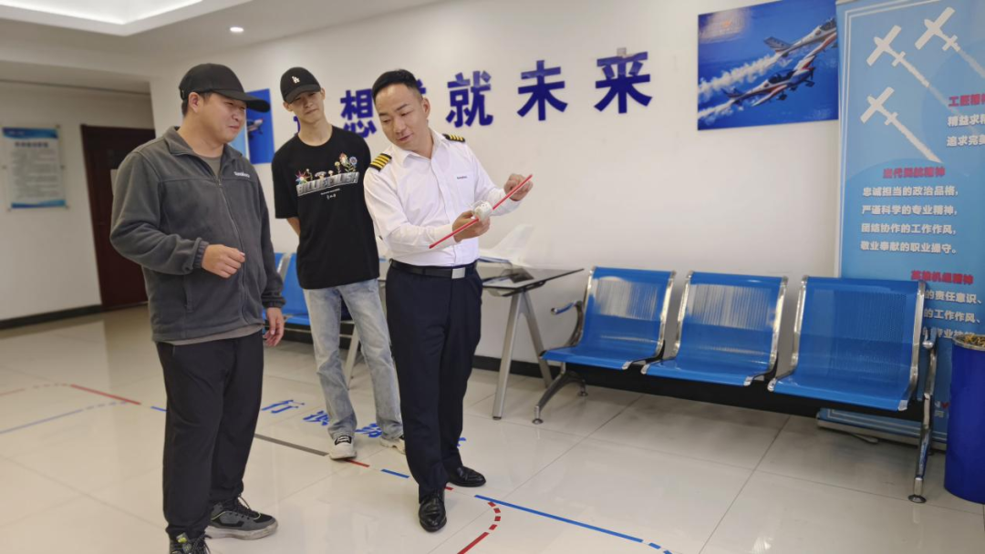 湖南ezweb易利娱乐平台通航获CCAR-141部民用航空器驾驶员学校运行及格证