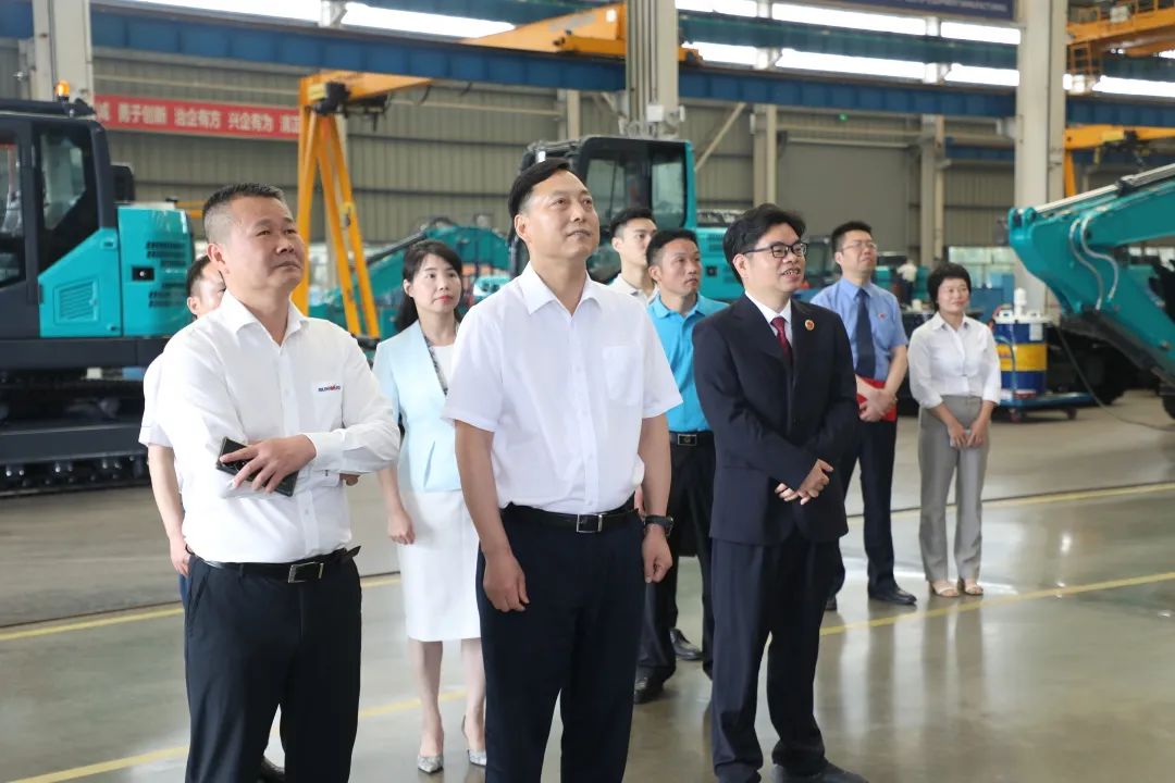 长沙市人民审查院党组书记、审查长余湘文调研ezweb易利娱乐平台智能