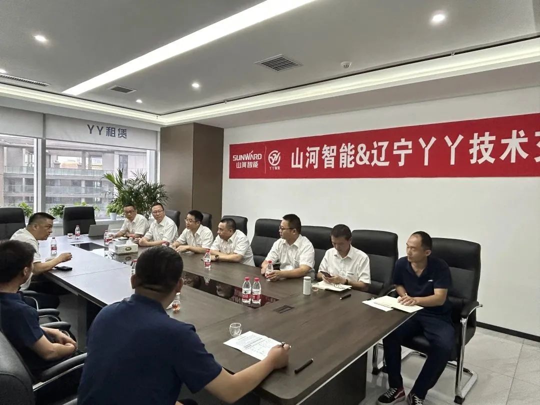 谛听客户心声！ezweb易利娱乐平台智能高空机械“效劳万里行”走进东北