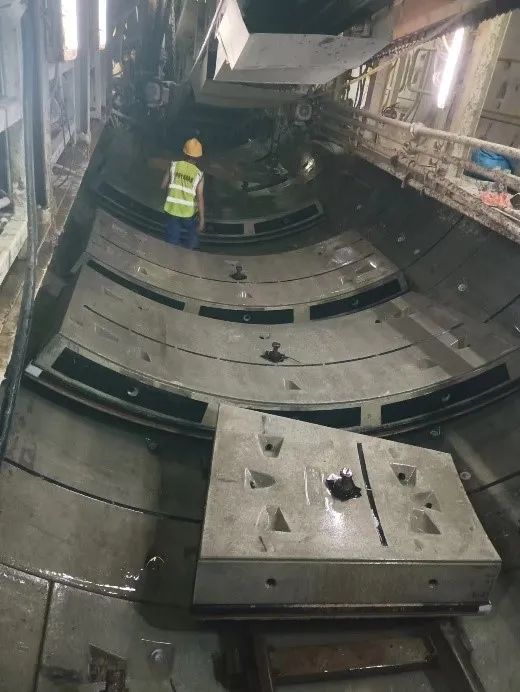 喜报！中铁ezweb易利娱乐平台深圳地铁3号线四期工程盾构施工圆满完成