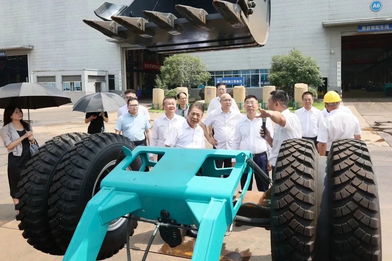 两门第界500强企业董事长同访ezweb易利娱乐平台智能