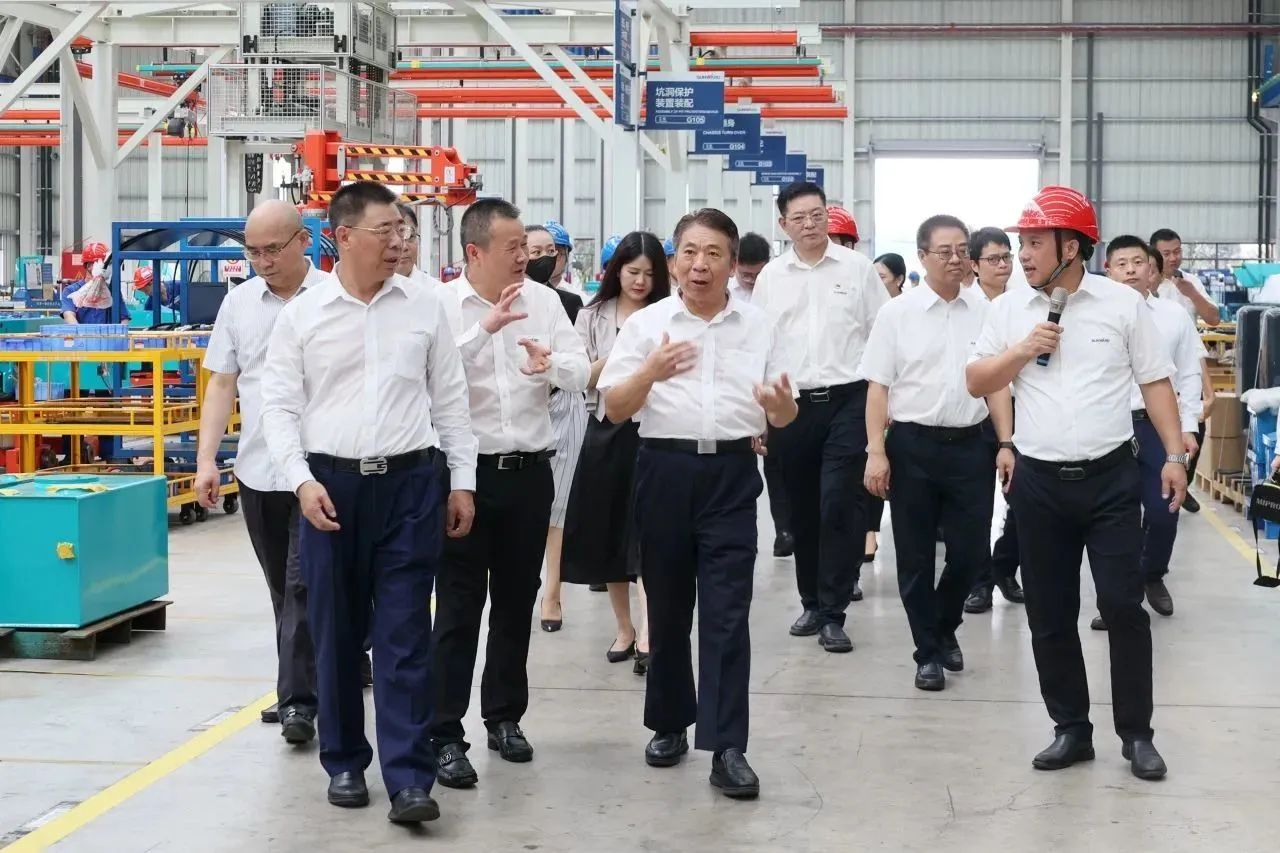 两门第界500强企业董事长同访ezweb易利娱乐平台智能