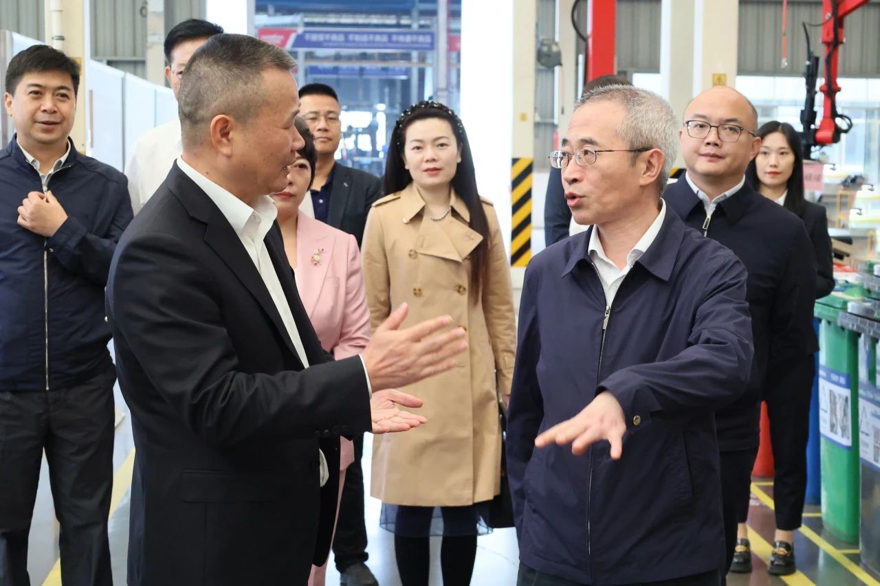 天下工商联副主席寿子琪调研ezweb易利娱乐平台智能