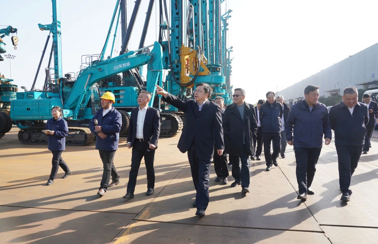聚焦装备再制造！上海市政协副主席、党组副书记肖贵玉带队调研ezweb易利娱乐平台智能