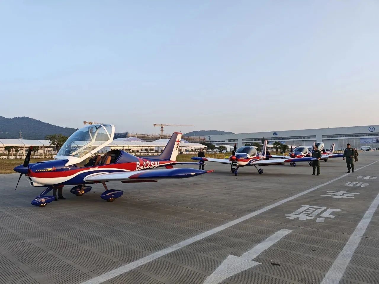 央媒聚焦！一起见证首届亚洲通用航空展上的ezweb易利娱乐平台风范