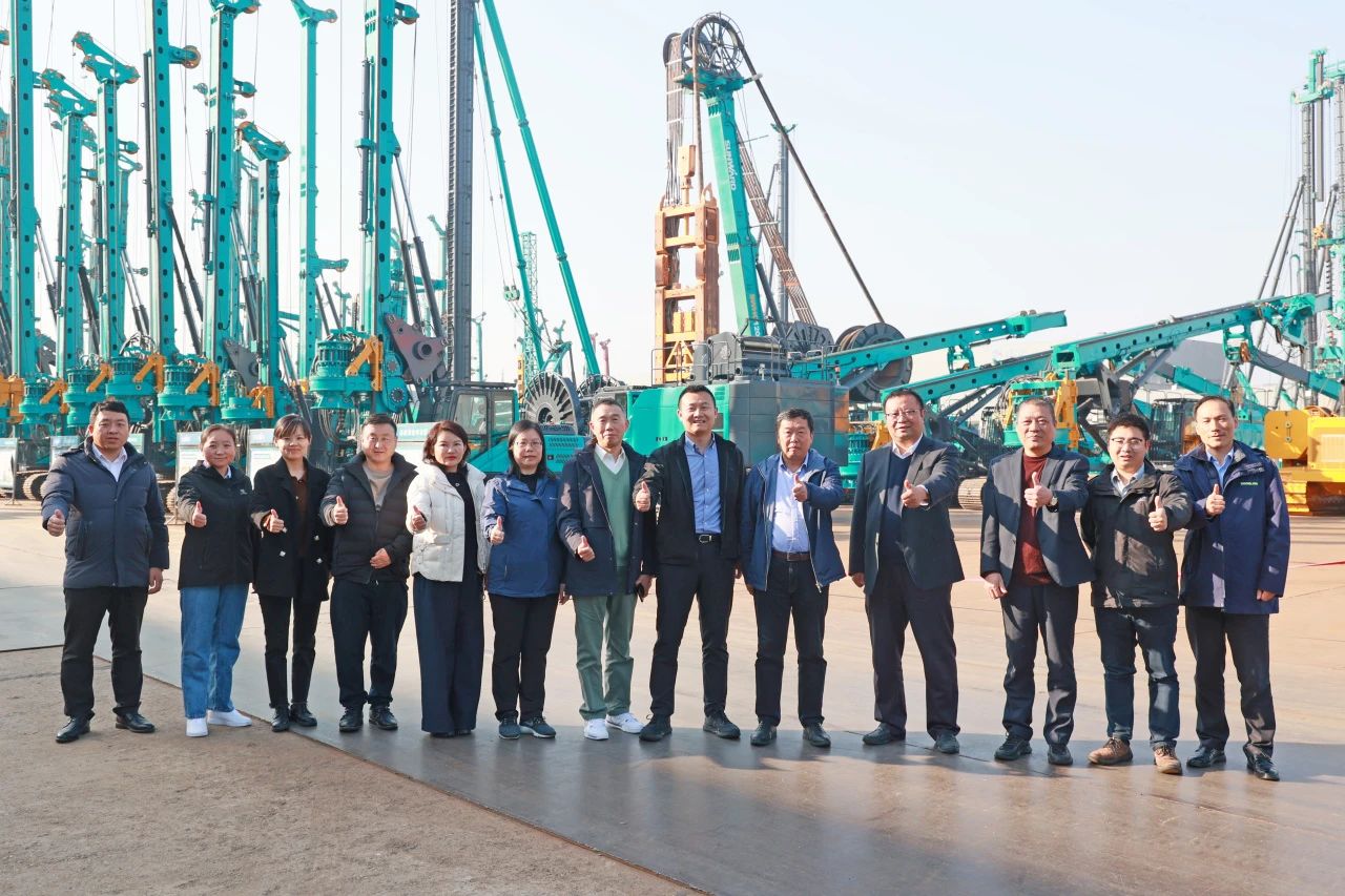 ezweb易利娱乐平台智能主导的行业标准《修建施工机械与装备 液压式压桩机》通过专家审查