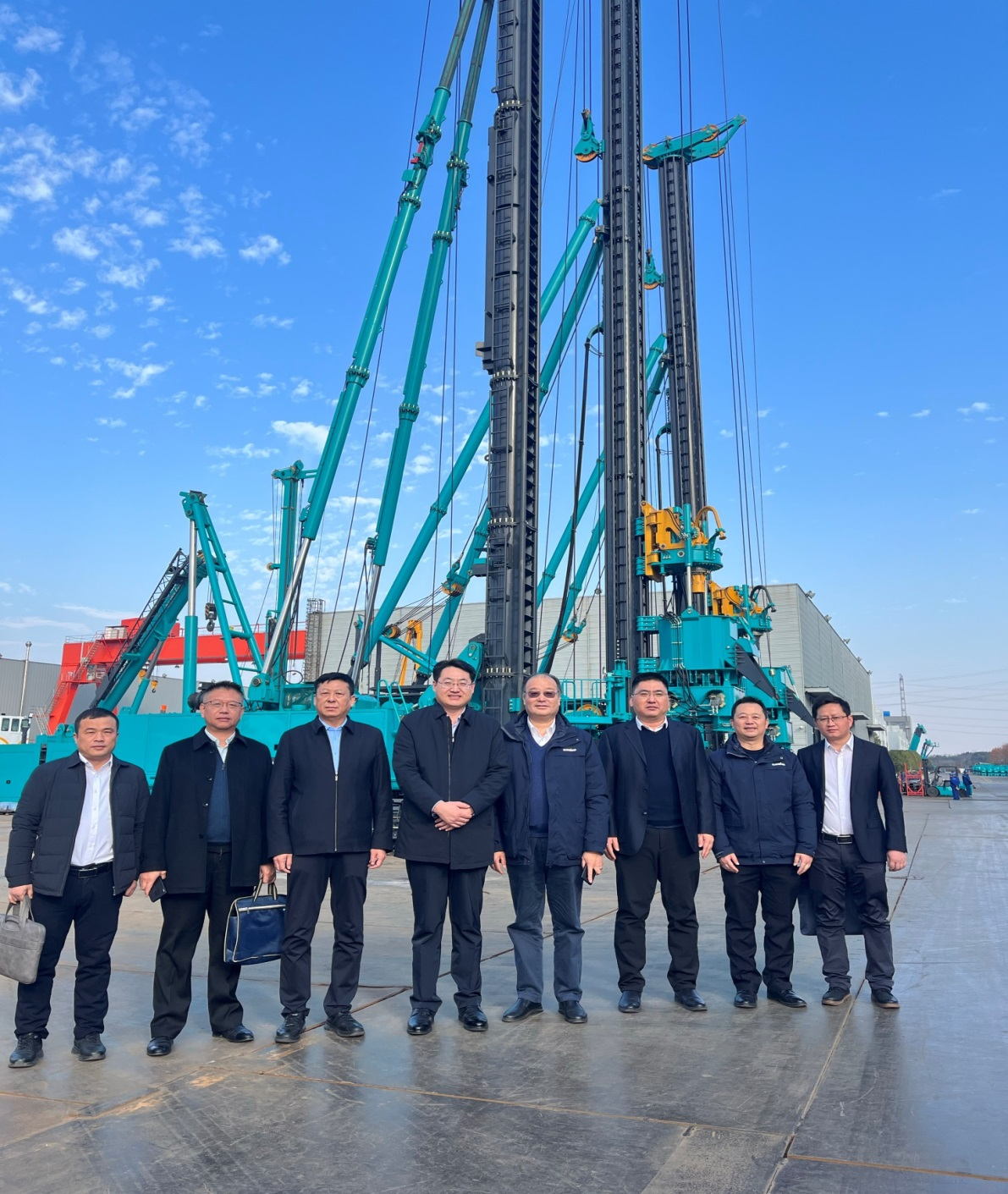 强强联合，同营生长！ezweb易利娱乐平台智能与中铁六局路桥公司签署战略相助协议