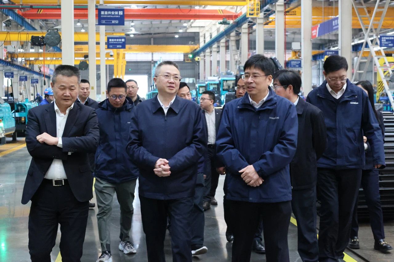 长沙市人民政府副市长康镇麟调研ezweb易利娱乐平台智能