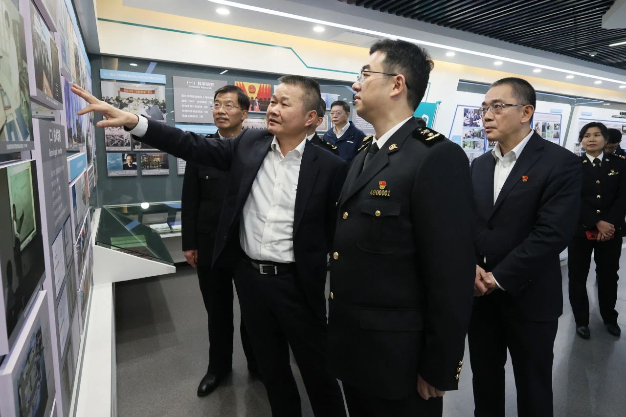 长沙海关党委书记、关长沈大为调研ezweb易利娱乐平台智能