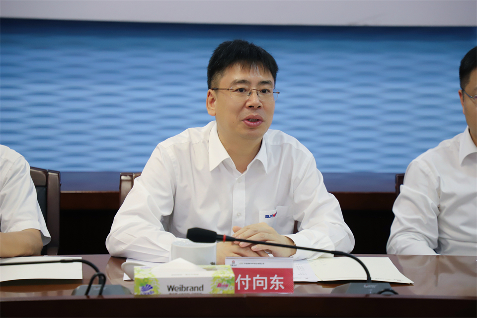 “双向奔赴 相助共赢”ezweb易利娱乐平台智能与中钨高新签署战略相助协议