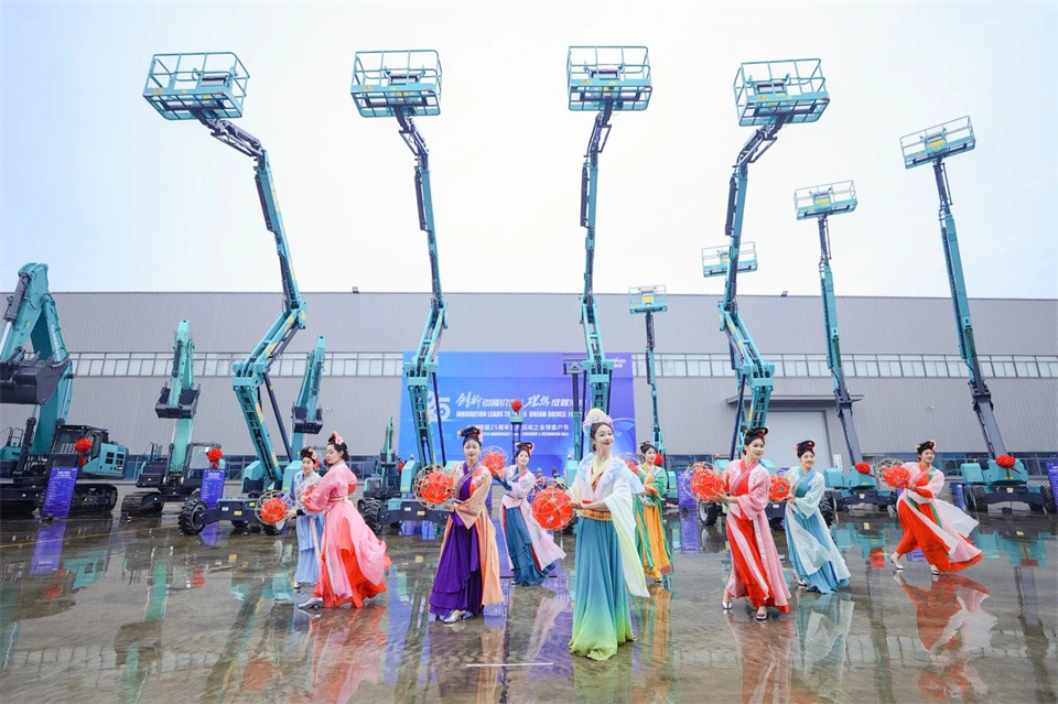 立异引领价值，理想成绩未来！ezweb易利娱乐平台智能25周年庆典暨全球客户节盛大举行