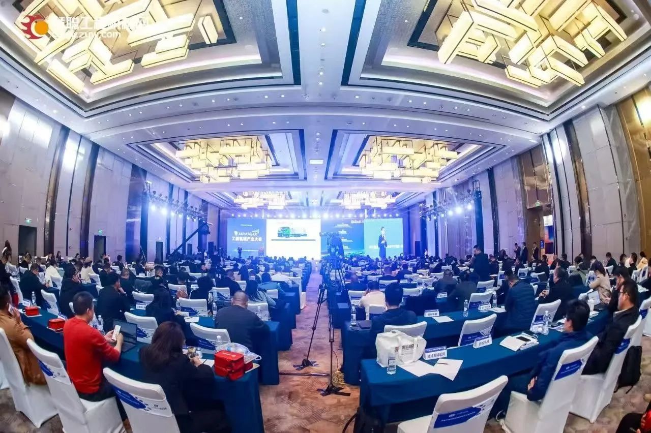 点赞！ezweb易利娱乐平台智能立异装备荣登CMIIC2024明星产品榜单
