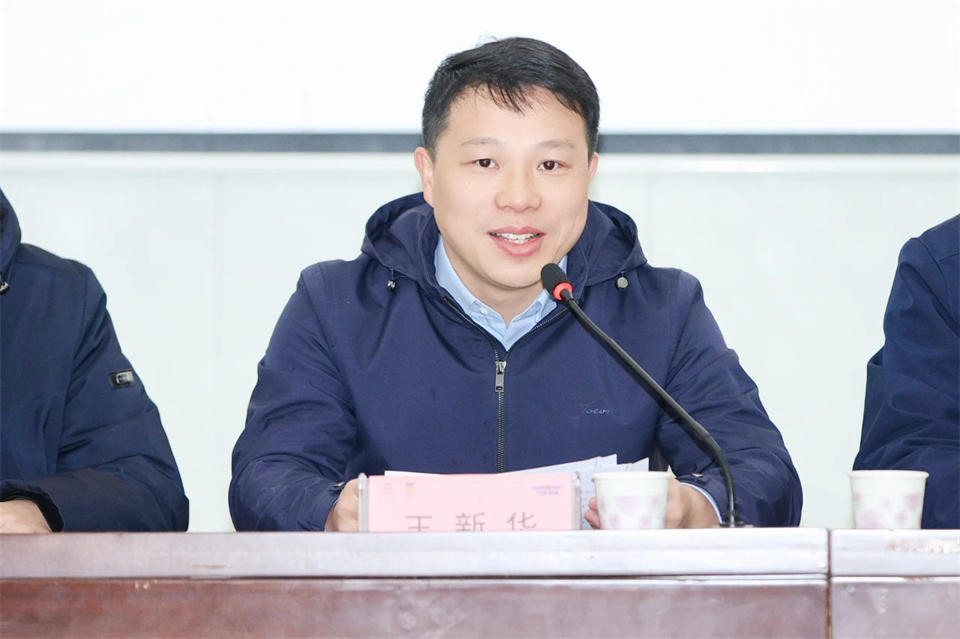 长龙街道、ezweb易利娱乐平台智能召开首届年货盛惠暨送春联文化惠民活动事情聚会